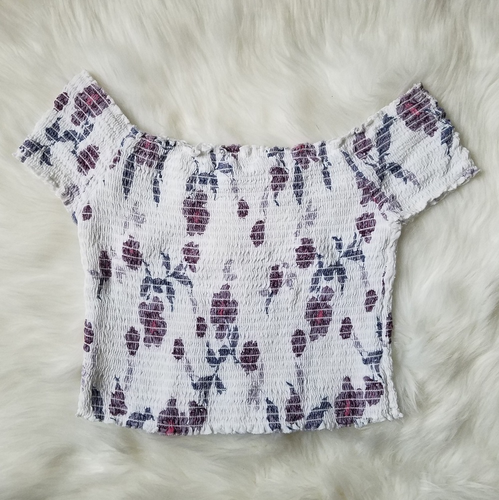 🖤SALE: price drop🖤Kendall & Kylie smock crop top